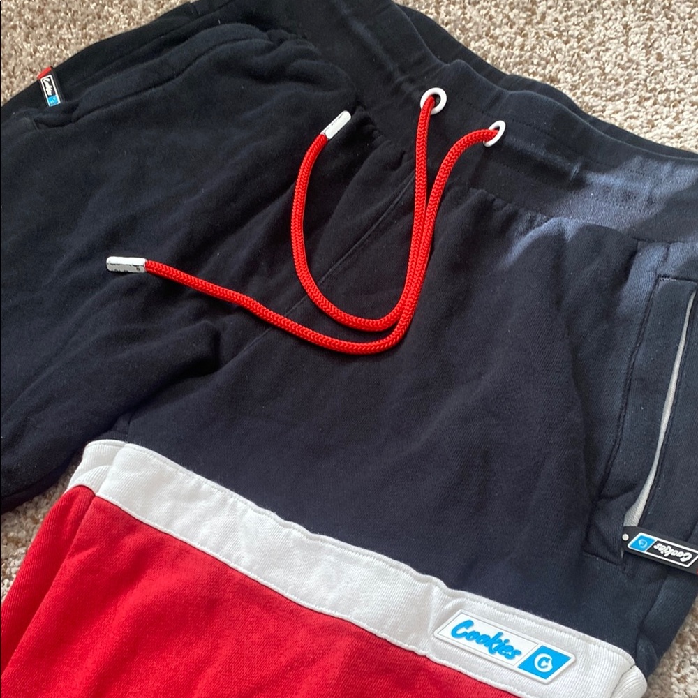 Cookies Men's Black and Red ColorBlock Fleece Drawstring Sweatpants. Medium